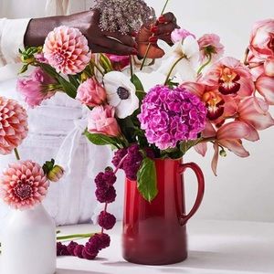 Le Creuset Classic Pitcher in Cerise